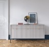 Nowoczesna komoda szara Nova KSZ154 w aranżacji salonu, szara szafka pod dekoracje, styl skandynawski i minimalizm