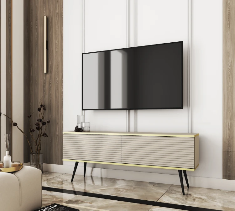 Beżowa szafka pod telewizor Oro RTV135 w salonie, wersja stojąca na eleganckich metalowych nóżkach w kolorze czarnym, ryflowany front MDF