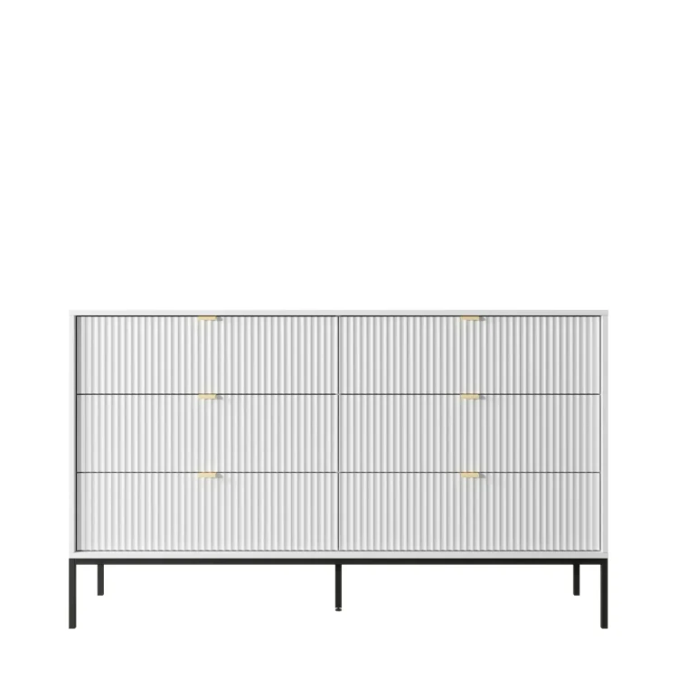 Komoda biała mat Nova NKS154, widok z przodu, 6 szuflad, złote metalowe uchwyty, czarny stelaż, styl modern loft