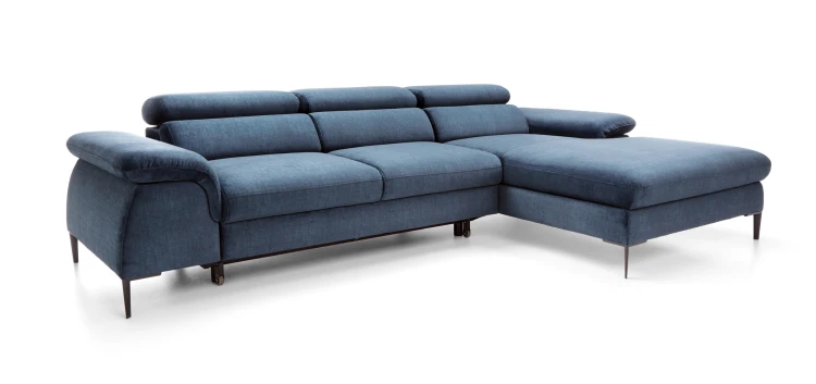 Narożnik Blues M Granatowy widziany pod kątem, ukazujący głębokość 182 cm i eleganckie wykończenie boków.