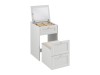 Biała toaletka Rel TS w pełnej krasie z otwartą klapą lustra i wysuniętą na kółkach pufą, ukazującą szufladę ze złotym uchwytem oraz strukturę mebla wizażowego.