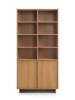 Szeroki regał Yasumi R98 w kolorze dąb karmelowy, szerokość 98 cm, wysokość 201 cm, 6 otwartych półek i 2 szafki bez uchwytów